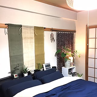 ベッド周り/和室だけどベッド/モンステラ/ブルーのベッドカバー/麻の繋ぎ暖簾...などのインテリア実例 - 2016-11-25 18:46:46
