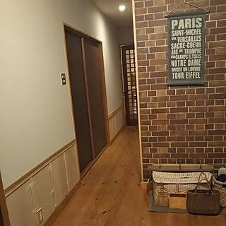 玄関 入り口 ベージュの壁紙のインテリア実例 Roomclip ルームクリップ