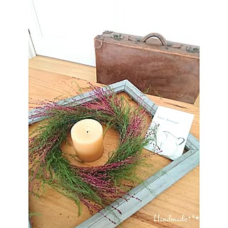 机/アンティークトランク/ホウキ草とグリーンアスパラのリース/手作りリース/秋のディスプレイ/秋のリース...などのインテリア実例 - 2016-10-19 10:35:05