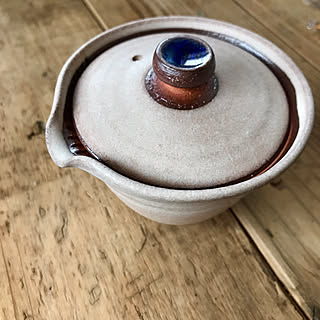 女性の、3DK、の「リビング」についてのインテリア実例