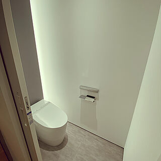 トイレ収納/塗壁風壁紙/フロアタイル モルタル/バス/トイレのインテリア実例 - 2021-06-07 12:16:10