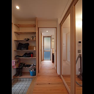 DIYを愉しむワークスペースのある戸建てリフォーム/玄関/入り口/土間/ホールのインテリア実例 - 2017-04-15 23:47:02