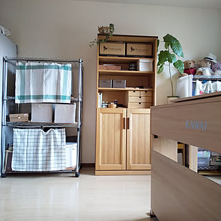 女性の、3LDK、家族住まいの「棚」についてのインテリア実例