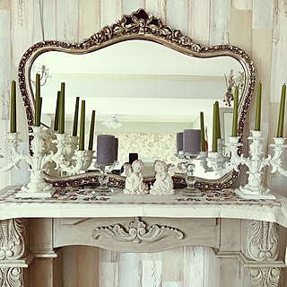 女性の、3LDK、家族住まいの「リビング」についてのインテリア実例