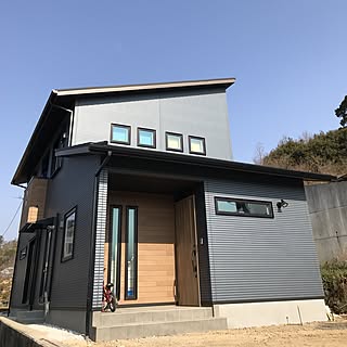 外観 ネイビーの家のインテリア実例 Roomclip ルームクリップ