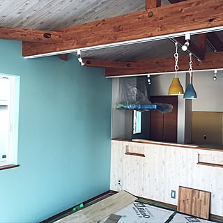 キッチン/黄色/水色/ペンダントライト/スキップフロアの家...などのインテリア実例 - 2016-12-26 07:26:40