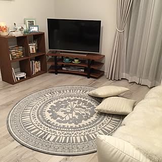 リビング/洗える住之江カーペット/LEDキャンドル/自作クッション/マグカップとフェイクグリーン...などのインテリア実例 - 2016-02-17 15:30:32