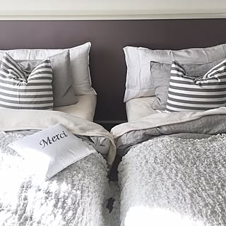 ベッド周り/グレー/グレーインテリア/ベッドリネン/ベッド...などのインテリア実例 - 2017-01-17 15:00:52