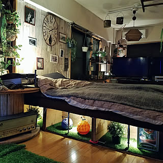 ベッド周り/メンズ部屋/アクセントクロス/1LDK/ひとり暮らし...などのインテリア実例 - 2019-02-05 10:09:09
