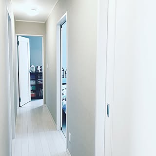 廊下 グレーの壁紙のインテリア実例 Roomclip ルームクリップ 廊下 グレーの壁紙のインテリア実例 Roomclip ルームクリップ