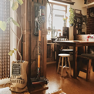 キッチン/ダイソンの充電スタンド/ダイソン掃除機/●●の置き場所/10000人の暮らし...などのインテリア実例 - 2018-01-29 08:58:01