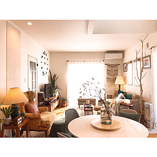 部屋全体/アンティーク風/朝の風景/秋インテリア/植物のある暮らし...などのインテリア実例 - 2018-11-21 09:50:31