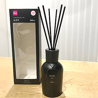 ダイソー新商品/ディフューザー/ダイソー/新商品買ったよ！/プチプラ...などのインテリア実例 - 2020-01-19 23:40:05