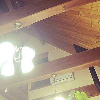 あかりとり窓/パイン材/太い梁/暖炉がある家/BOHO...などのインテリア実例 - 2020-02-23 22:07:49