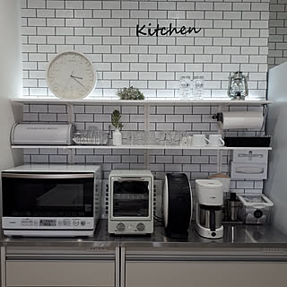 女性の、3LDK、家族住まいの「キッチン」についてのインテリア実例