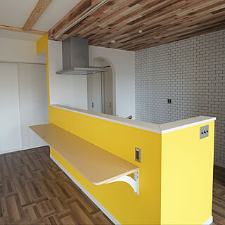 キッチン 黄色い壁紙のインテリア実例 Roomclip ルームクリップ