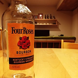 リビング/小泉 誠/MIテーブル/ナラの床材を天井に張ってます!/FOUR ROSES...などのインテリア実例 - 2014-09-10 21:10:35