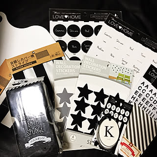 棚/100円商品だらけ/キャンドゥ★/白黒インテリア/雑貨...などのインテリア実例 - 2017-08-15 18:36:29