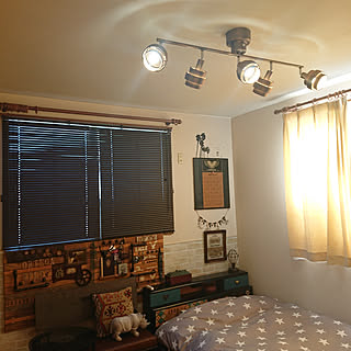 、の「ベッド周り」についてのインテリア実例