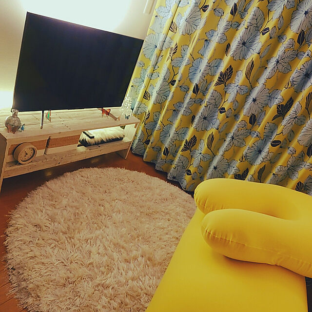 ymym-_-の-チェアや二人掛けにも最適なビーズソファ。ワンルームにもピッタリサイズの「Yogibo Midi（ヨギボー ミディ）」の家具・インテリア写真