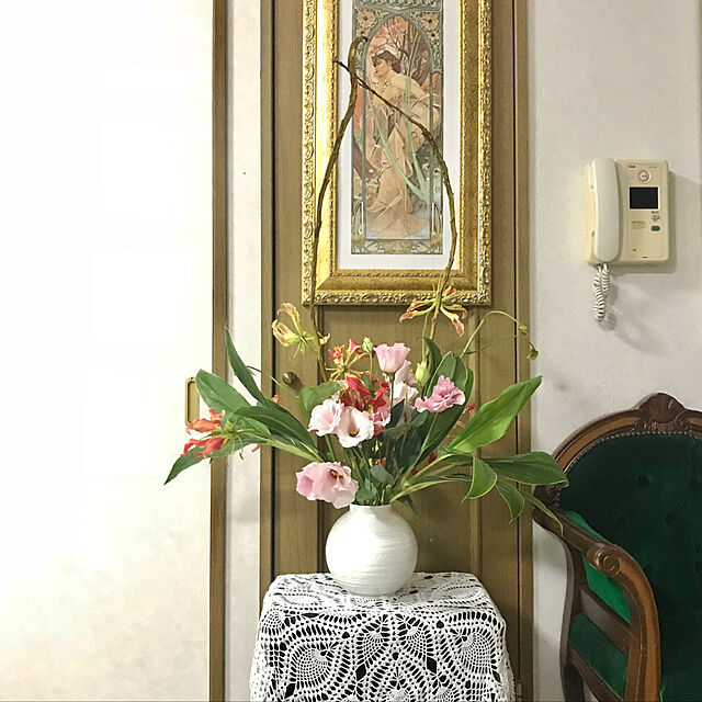 yuko25の-【ポイント10倍】ウェッジウッド (Wedgwood) インタグリオ ベース L 25cm ウエッジウッド 結婚祝い 内祝い お祝い 白 花瓶 フラワーベース おしゃれ ギフトの家具・インテリア写真