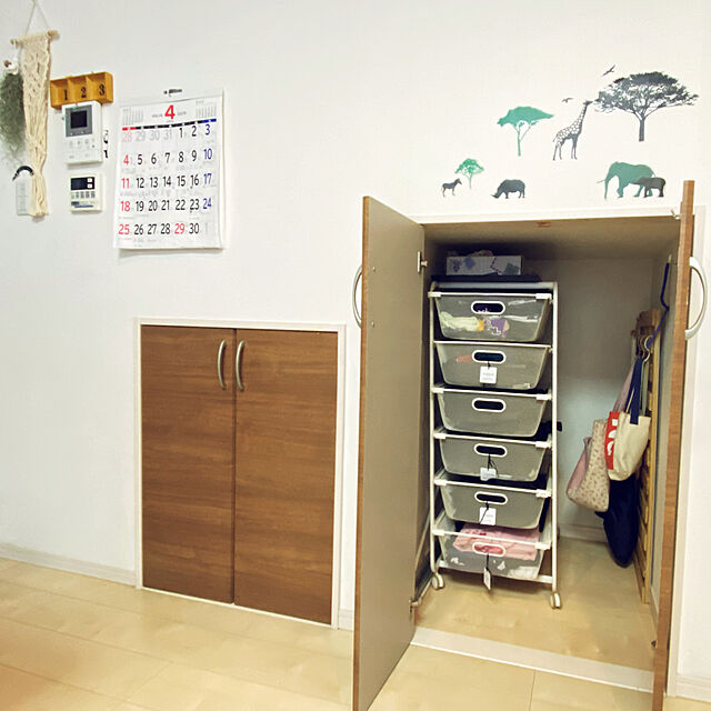 ayaのイケア-IKEA イケアJONAXEL ヨナクセルフレームメッシュバスケット付き892.974.89通販 ikea いけあ 引き出し 収納 クローゼット 洋服の家具・インテリア写真