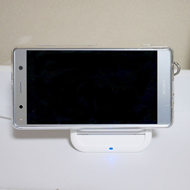 naleoの-ワイヤレス充電器 Qiワイヤレスチャージャー Andobilスマホワイヤレス充電器 for iPhone用 8/8 Plus / / Galaxy S9 / S9+ / S8 /S8+ / S7 / S7 edge / S6 / Xperia XZ2 等 Android機種 Qi対応 spddmの家具・インテリア写真