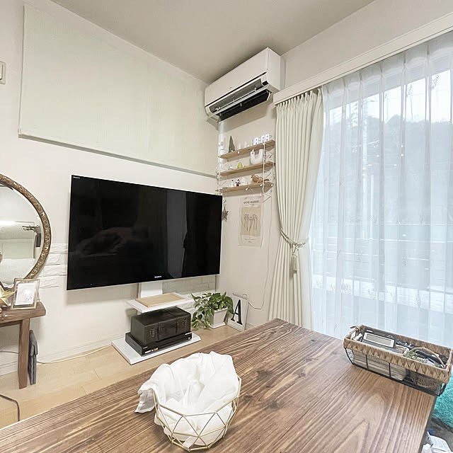 puritan_rのKUROSHIO-角度調節ができる壁掛け風アングルテレビ台の家具・インテリア写真