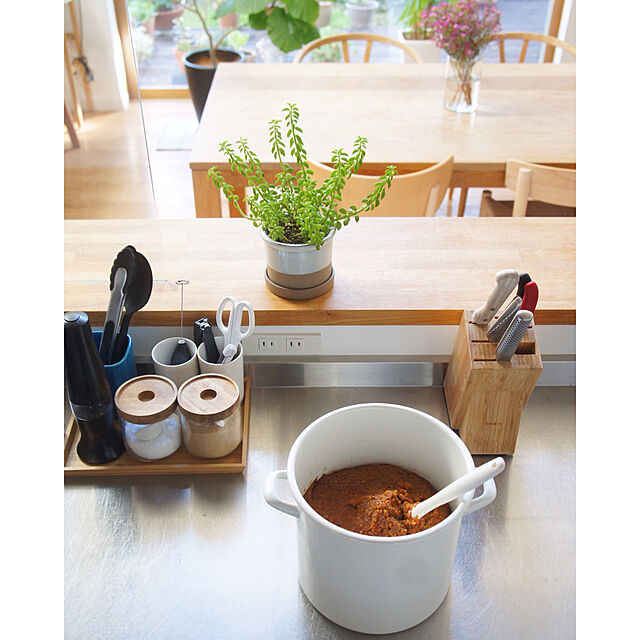 noriflowerの-植木鉢 おしゃれ 陶器鉢 トゥーリア12 受皿付 ポット セラミック 北欧の家具・インテリア写真