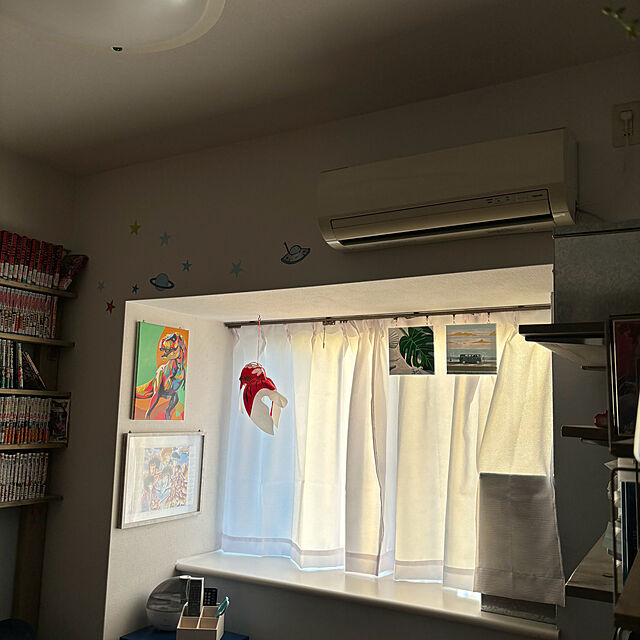 koshiregutyoのニトリ-UVカット率99％でも光拡散で明るい 遮熱・遮像レースカーテン(RL004 100X108X2) の家具・インテリア写真