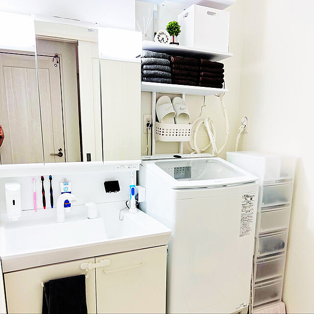 asuka0805の-つっぱりラック ランドリーラック  60cm幅 洗濯機 TV台 デスク周りなどにも 可動棚（白のみ 6月上旬入荷予定）の家具・インテリア写真