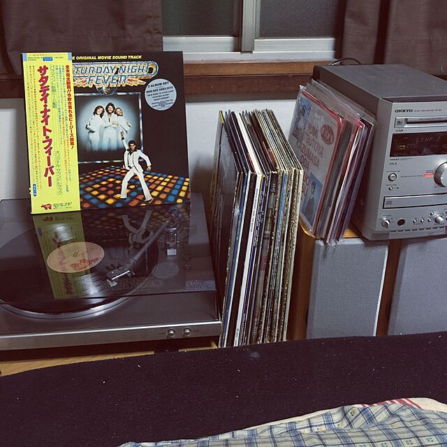 Buscemiのワーナーミュージック・ジャパン-オリジナル・サウンドトラック サタデー・ナイト・フィーバーの家具・インテリア写真