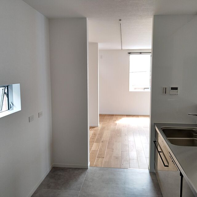 sanaの-壁紙 サンゲツ SP2802 【2021-2023】　空間に合わせやすい石目調ですの家具・インテリア写真