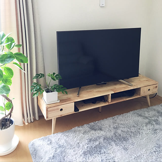 kの-北欧風 テレビボード 150 北欧 テレビ台 無垢 無垢材 150cm ローボード 薄型 tvボード tv台 幅150 木製 天然木 ナチュラル カントリー 北欧調 かわいい おしゃれ 送料無料の家具・インテリア写真