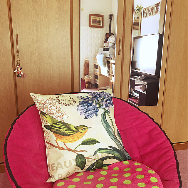 haruminの-クッションカバー 45×45cm おしゃれ 北欧 ノルディック カラフル 鳥 バード 自然 風景 花柄 ヨーロピアン インテリア 車 雑貨の家具・インテリア写真