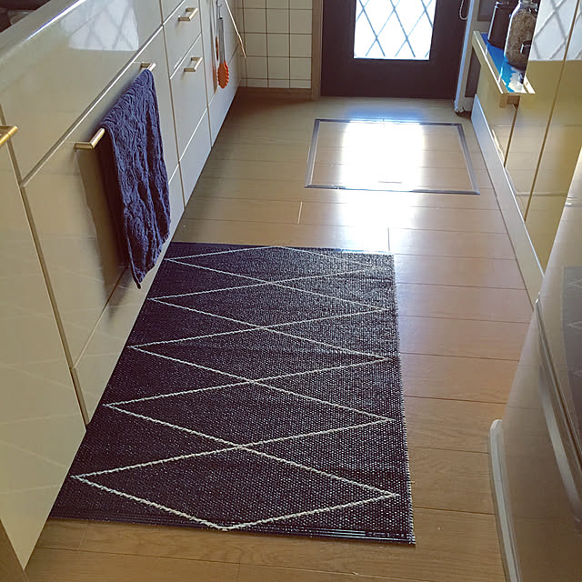 tomoの-パペリナ キッチンマット 100 (70 x 100cm)Max マックス キッチン マット 70-100cmPAPPELINA 玄関マット 撥水 北欧 洗える 拭ける 大判 おしゃれ ルンバ対応の家具・インテリア写真