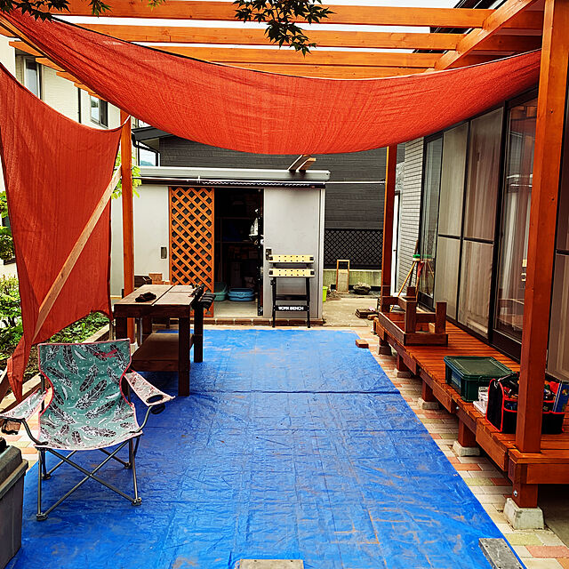 Toruの-Sunlovers（サンラバーズ） 3m正方形 レンガ色 UVカット シェード セイルの家具・インテリア写真