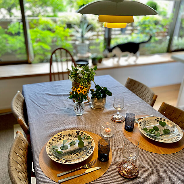 pooのARABIA-ARABIA アラビア Paratiisi Black ブラック パラティッシ プレート 26cm お皿 皿 食器 洋食器 平皿 おしゃれ かわいい 北欧 磁器 円形の家具・インテリア写真