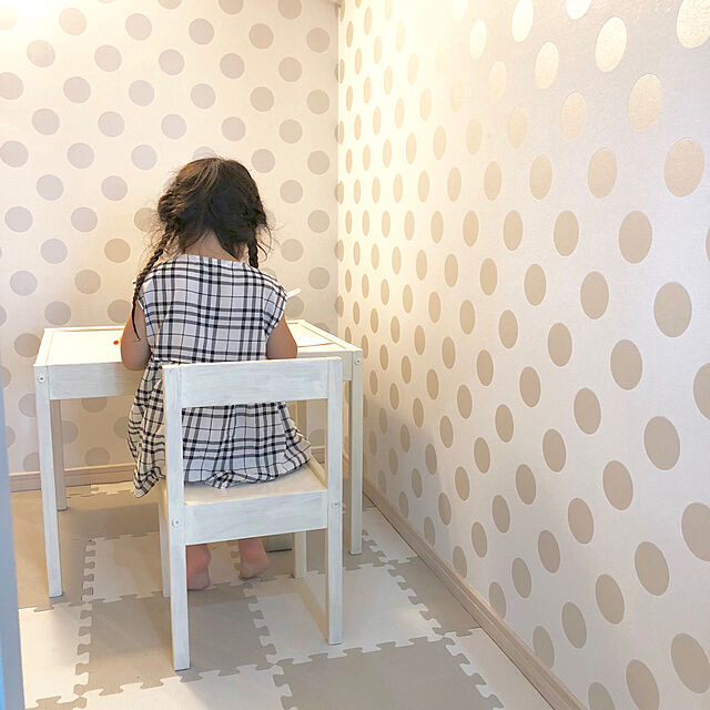 mariiiiのイケア-【IKEA -イケア-】LATT -レット- 子供用テーブル チェア2脚付 ホワイト パイン材 (101.784.13)の家具・インテリア写真