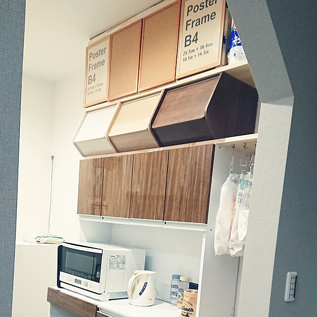 onigiriの-大型レンジ対応 鏡面 システムキッチンボード キッチン収納 食器棚 レンジ台 ホワイト レッド ウォルナット ブラックの家具・インテリア写真