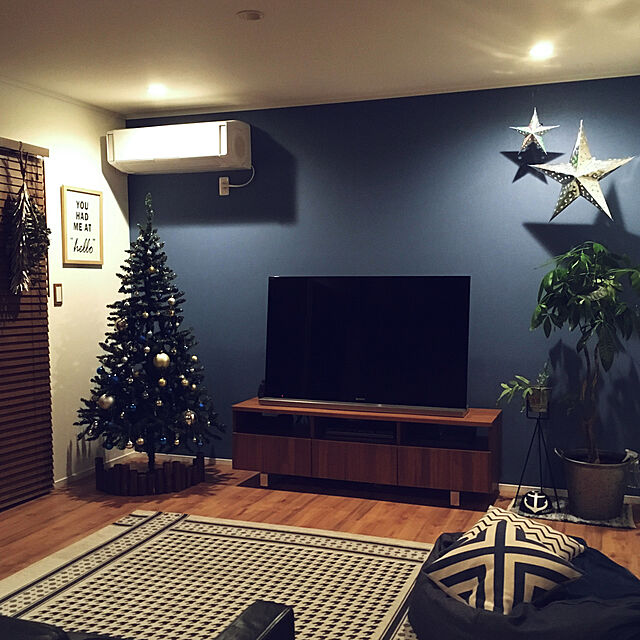 hiro.rororoの-Funderful 30cm星型ペーパークラフト シルバー クリスマスパーティー パーティーグッズ 雑貨 クリスマス飾り 装飾 ウォールデコ 壁掛け 吊るし飾り パーティーデコレーションの家具・インテリア写真