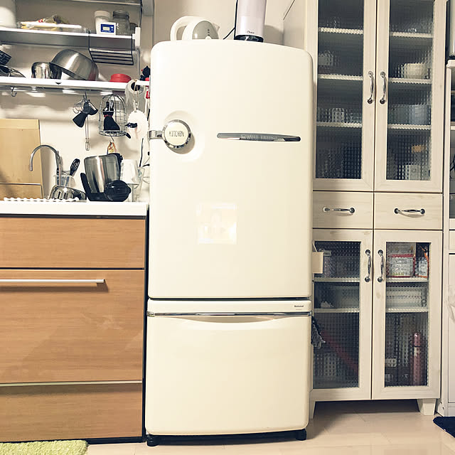 Michiyoの-【中古】美品 165L National WiLL FRIDGE mini 2ドア 冷蔵庫 ひとり暮らし NR-B171R-W ノスタルジック 設置場所までの家具・インテリア写真