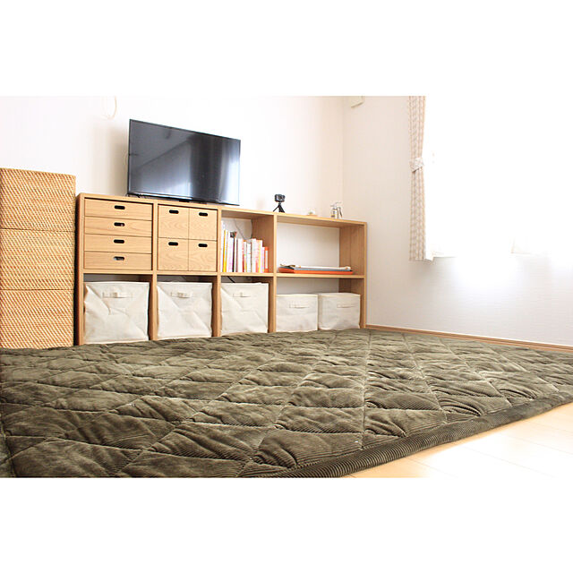 niji_RMの-コーデュロイ調のふんわりキルトラグの家具・インテリア写真