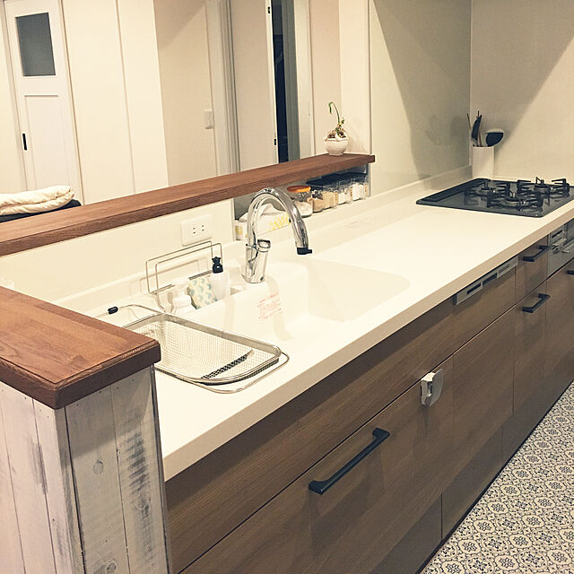 SAKIのニトリ-お手入れ簡単 水拭きできる キッチン用クッションフロアマット(タイル BL 45X220) の家具・インテリア写真