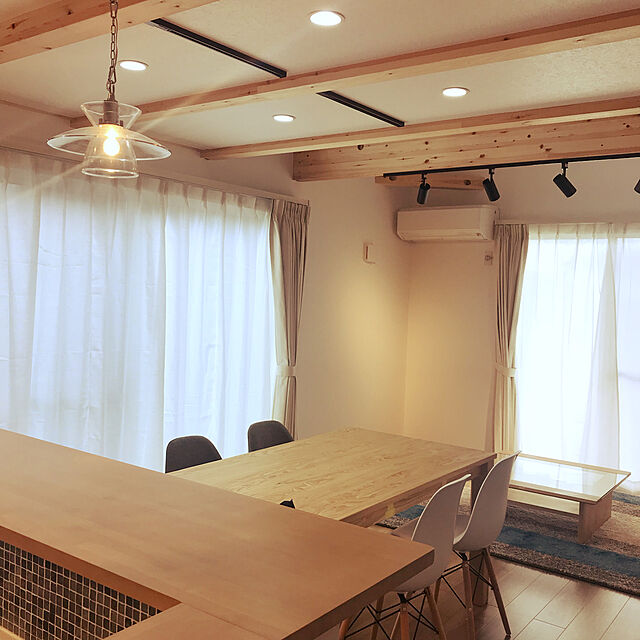 fujikoの-国産栗KUMAGREE栗の木ガラスローテーブル【 70cm角 】の家具・インテリア写真