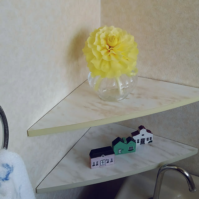 Renのレック-レック モダン ラック コーナー M ( 飾り棚 ウォールシェルフ )の家具・インテリア写真