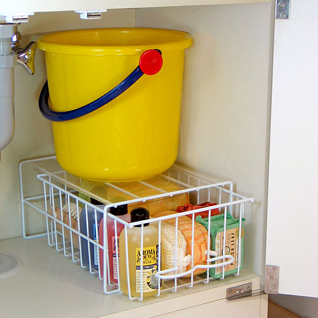 SunExcel の-［えつこのすきっとトレー＜小＞］ 収納 洗面台下 洗剤 ボトル ストック品 掃除道具 ホワイト 日本製の家具・インテリア写真