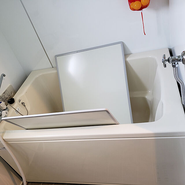 m_geneのオーエ(Ohe)-オーエ 組み合わせ 風呂ふた アイボリー 2枚組:幅68×長さ108cm用 防カビ 抗菌 日本製 M-11 2枚入の家具・インテリア写真