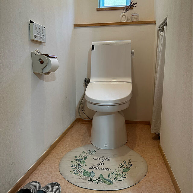 mayumiのニトリ-拭けるトイレマット(リース エンケイ JQ11) の家具・インテリア写真