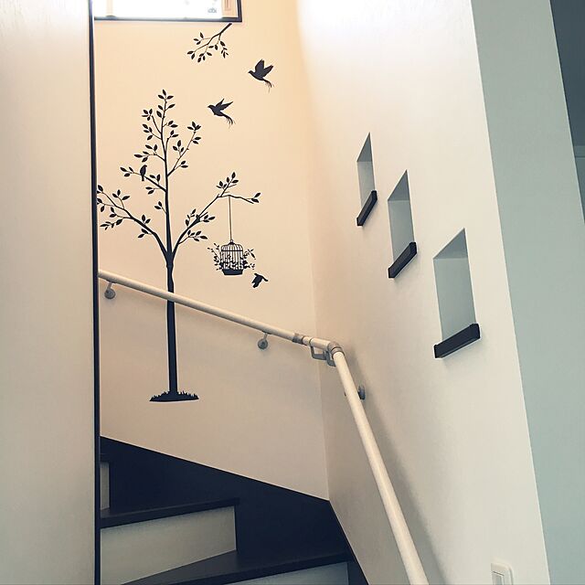chamaのJIS-ウォールステッカー 【リーフバード】 50×70cm 賃貸OK 貼ってはがせる 壁シール モノトーン 白黒 観葉植物 木 グリーン 鳥 北欧 シンプル スタイリッシュの家具・インテリア写真